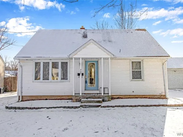 727 Mohawk St, Lewiston, NY 14092