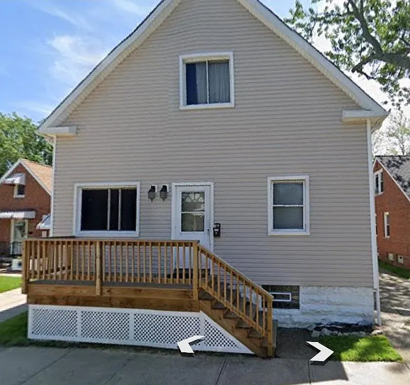 3 bed, 1000 sqft, $1,450 — Photo 1
