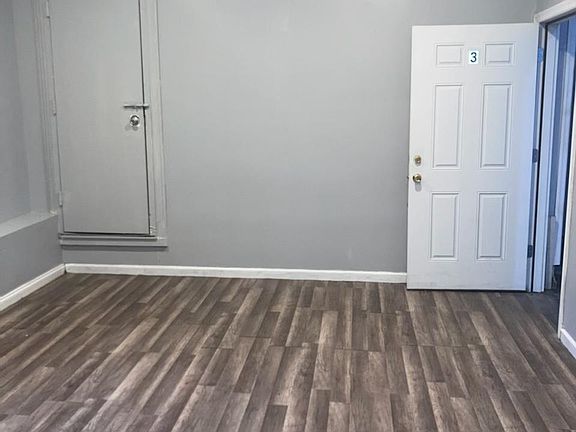 3rd image of 529 Communipaw Ave Floor 3
