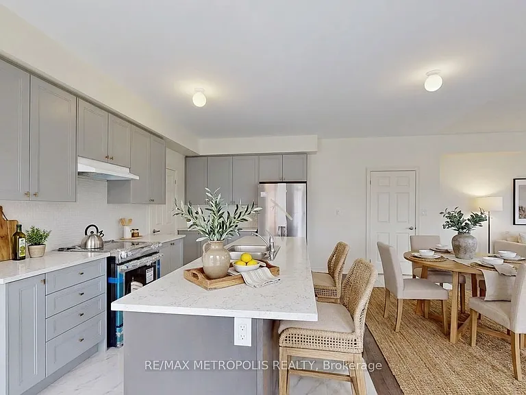 647 Fleetwood Dr — Photo 17