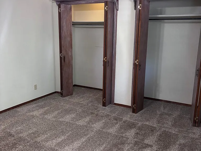 802 Amity Ln — Photo 24