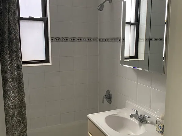 660 Riverside Drive 5A image 4 of 5