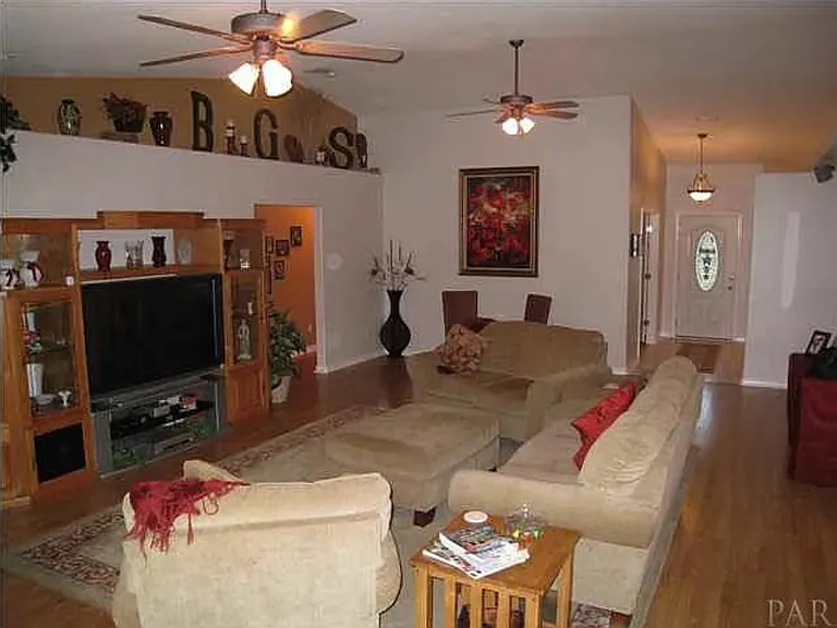 7570 Woodmont St — Photo 6