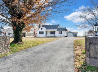 3570 Old Franklin Tpke, Glade Hill, VA 24092