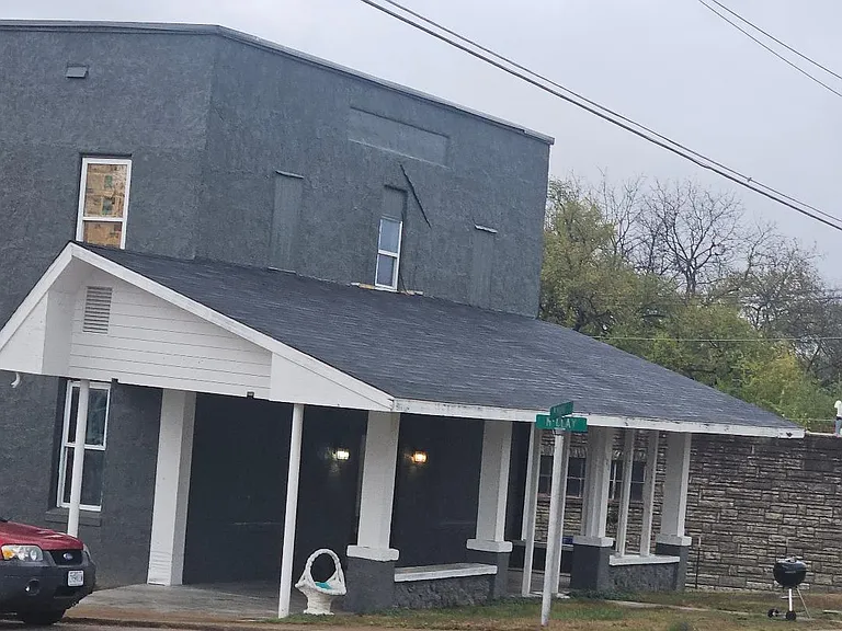 601 E Main St — Photo 6