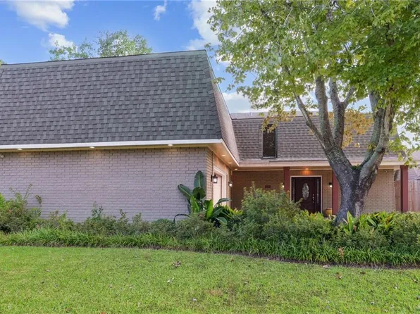 233 Penfold Pl, Harahan, LA 70123