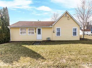 18524 W Main St, Trivoli, IL 61569