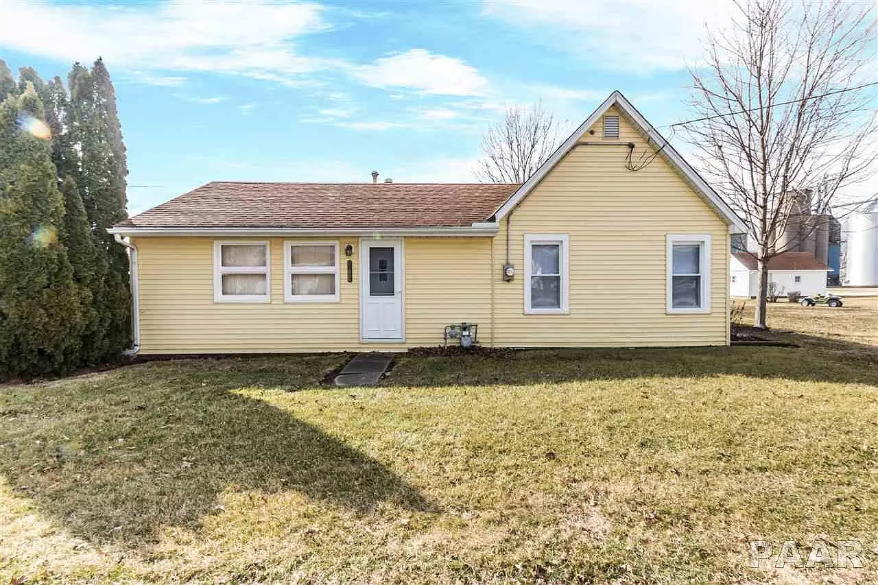 18524 W Main St photo 1