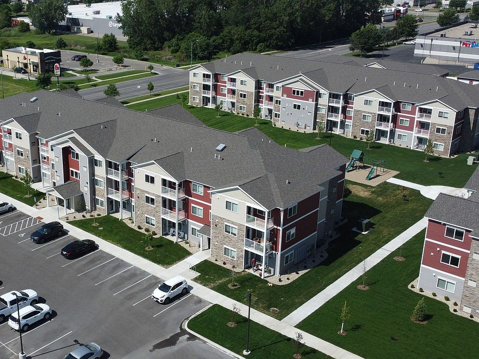 1st image of 301 24th Ave SE #104