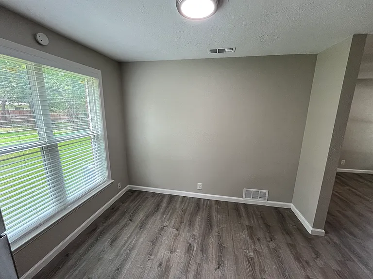 10608 Cayuga Dr — Photo 19