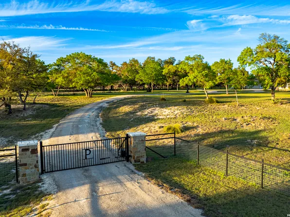 2873 Ranch Road 1888, Fredericksburg, TX 78624