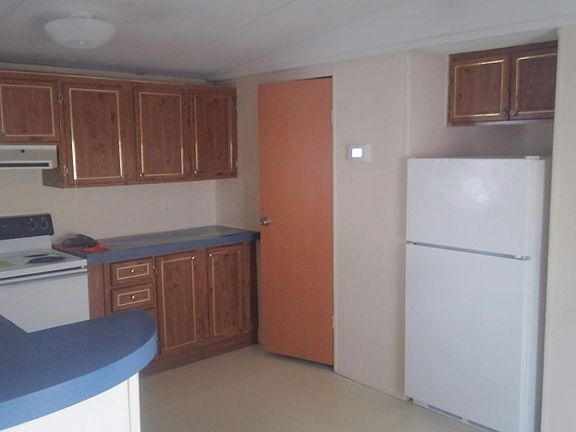 2nd image of 17 Oakwood Pl