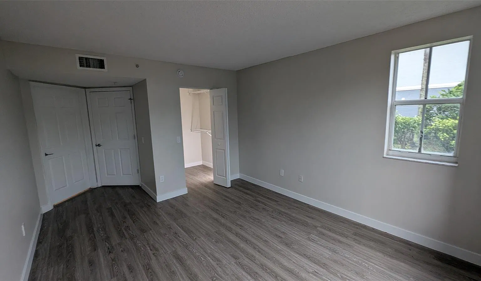 3 bed, 1400 sqft, $2,900 — Photo 4