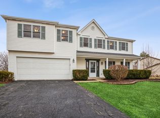 1021 Howard Dr, Schaumburg, IL 60193