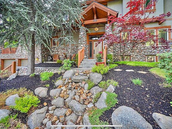 2nd image of 2595 E Oak Creek Dr