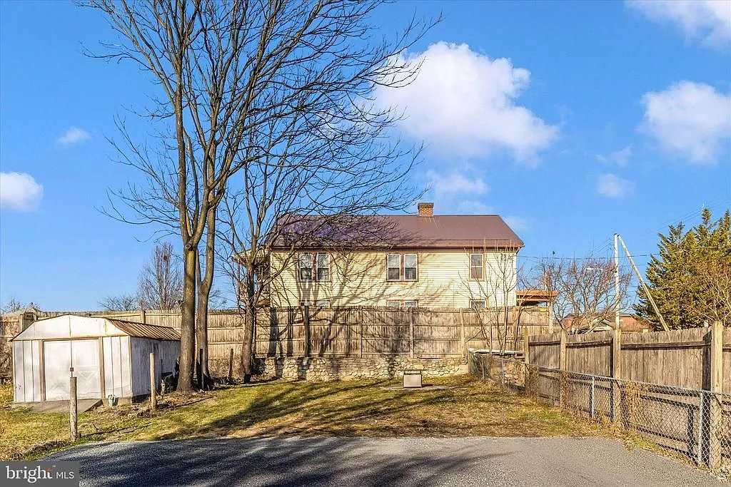 3 bed, 2.0 bath, 1250 sqft, $1,700 — Photo 4