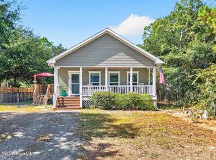 147 NE 8th St, Oak Island, NC 28465