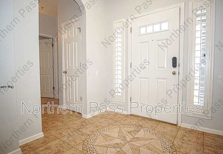 5902 Redstone Mesa Ct — Photo 3