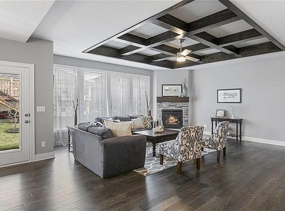 5th image of 334 SE Highland Park Dr
