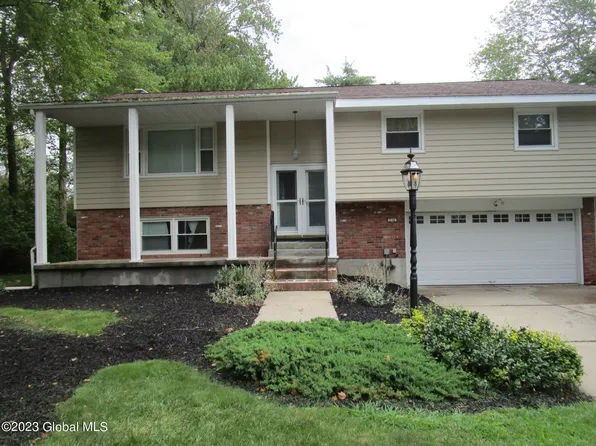 936 Northumberland Drive, Niskayuna, NY 12309