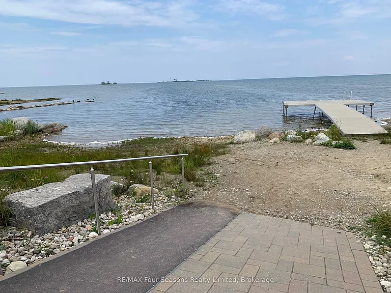 4 Cove Ct #102 — Photo 33