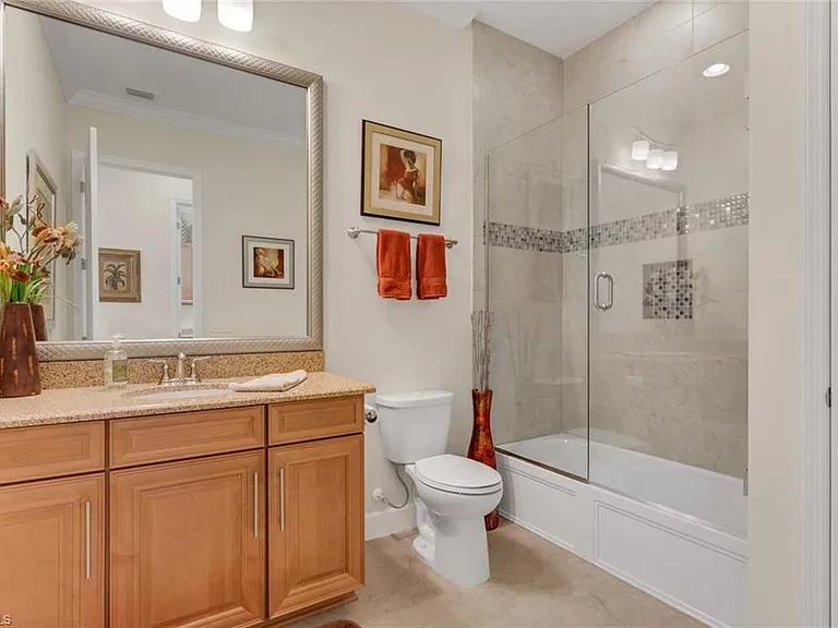 9142 Isla Bella Cir — Photo 17