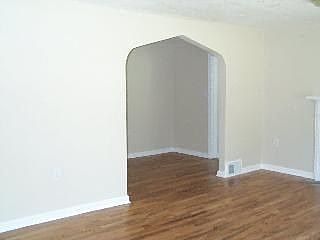 5th image of 1600 N 44th St