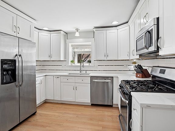 5th image of 1801 N 39th Ave