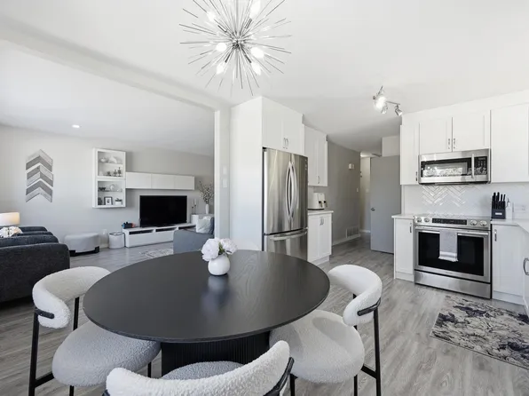 7719 71st Ave NW, Edmonton, AB T6C 0A9