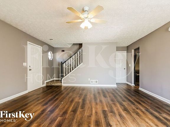 3rd image of 4220 Willow Springs Dr