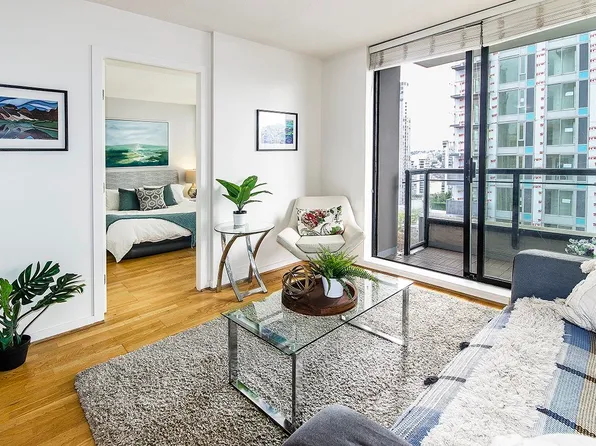 1295 Richards St #1906, Vancouver, BC V6B 1B7