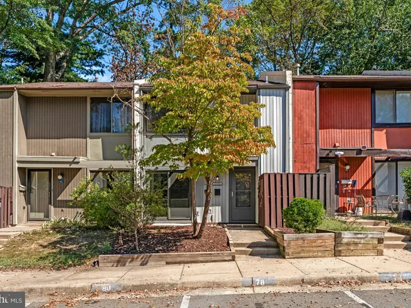 12180 Sanibel Ct, Reston, VA 20191