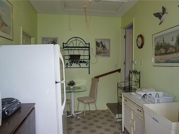 3rd image of 5026 San Jose Dr