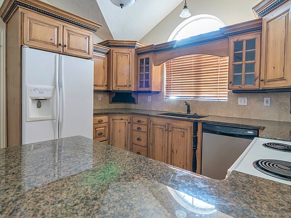 4th image of 1782 N Gold River Dr