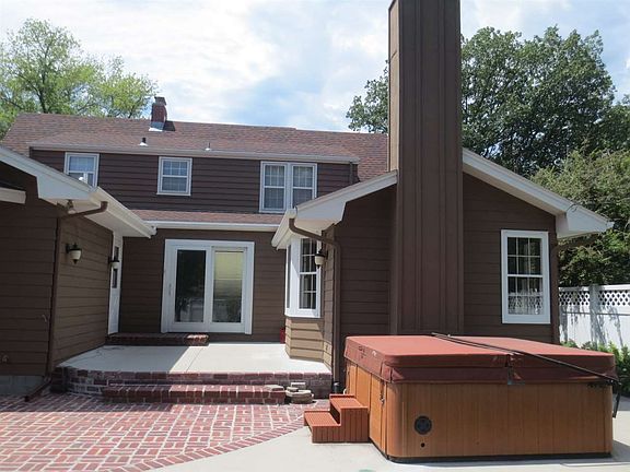 3rd image of 1644 N Clarkson St