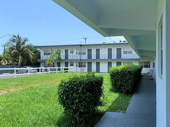 4th image of 2300 Pierce St APT 18