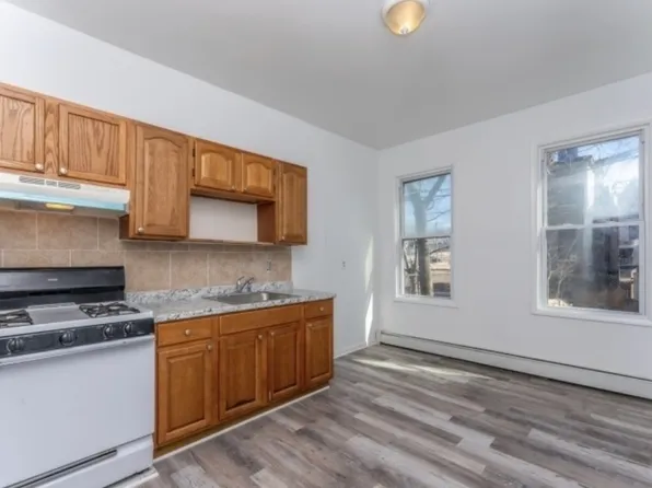 170 N 15th St, East Orange, NJ