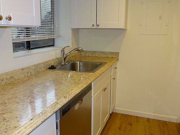 5th image of 219 E Louisa St #5838769