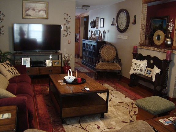 2nd image of 23123 Pine Dr