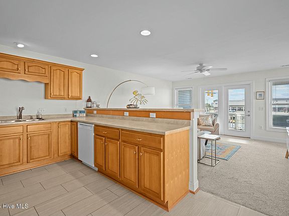 4th image of 5022 E Oak Island Drive Apt 3