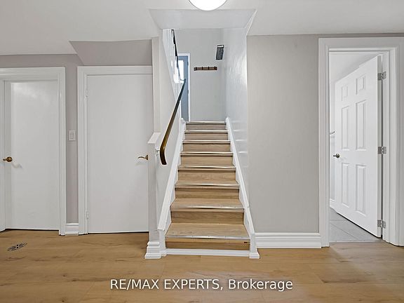 4th image of 934 Beechwood Ave