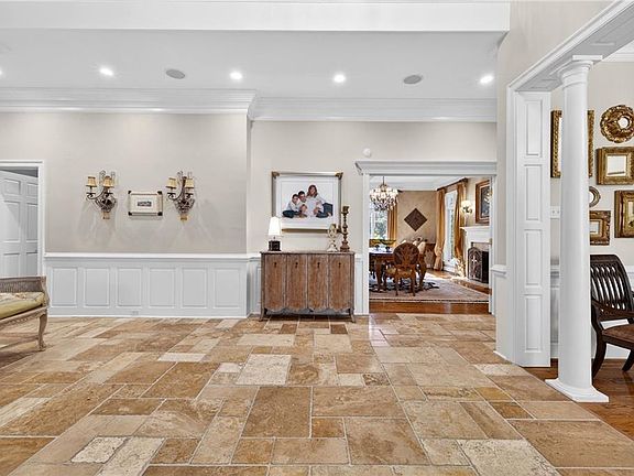 4th image of 1613 Duke Of Windsor Rd