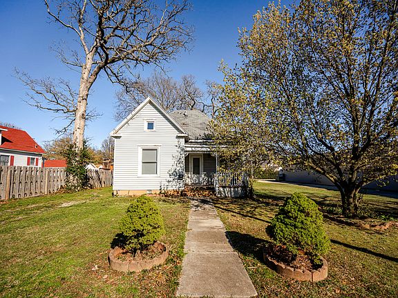 2nd image of 917 7th Street