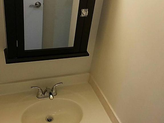 3rd image of 616 Mill St APT 7