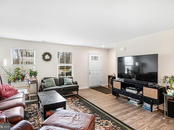 4th image of 146 Ciseley Dr