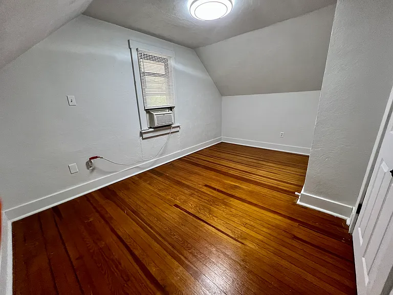 4322 Anna St — Photo 11