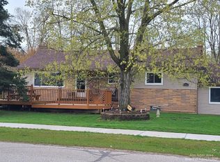 7845 2nd St, Dexter, MI 48130