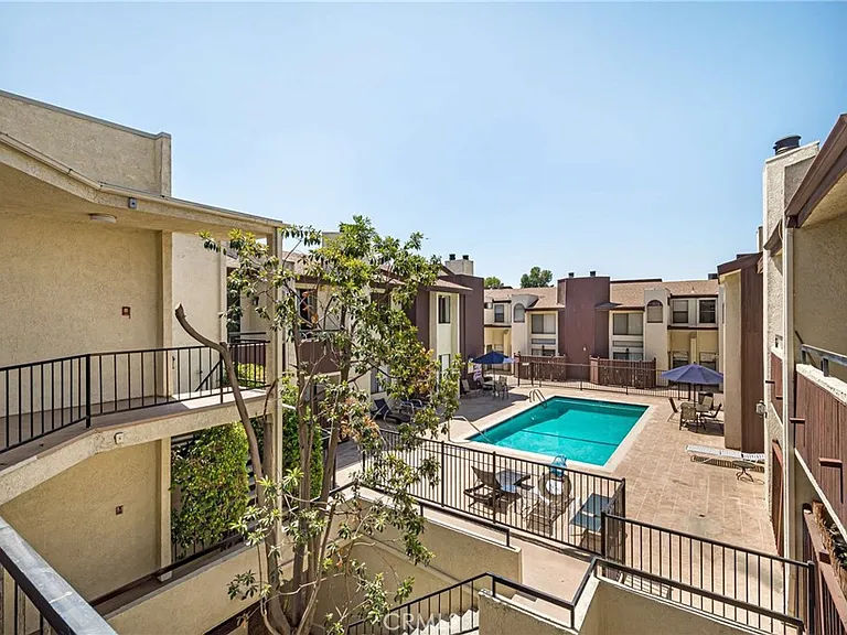 6323 Reseda Blvd #2 — Photo 26