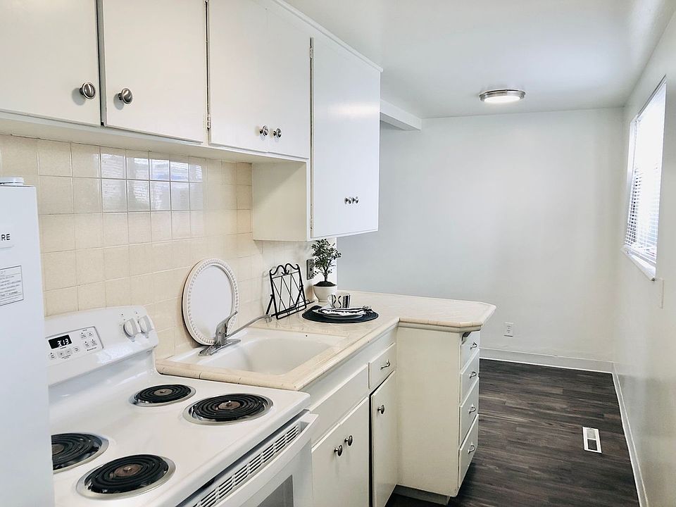 1st image of 227 N E St #227-7