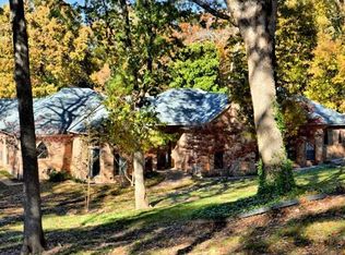 1223 Whispering Oaks Dr, Desoto, TX 75115